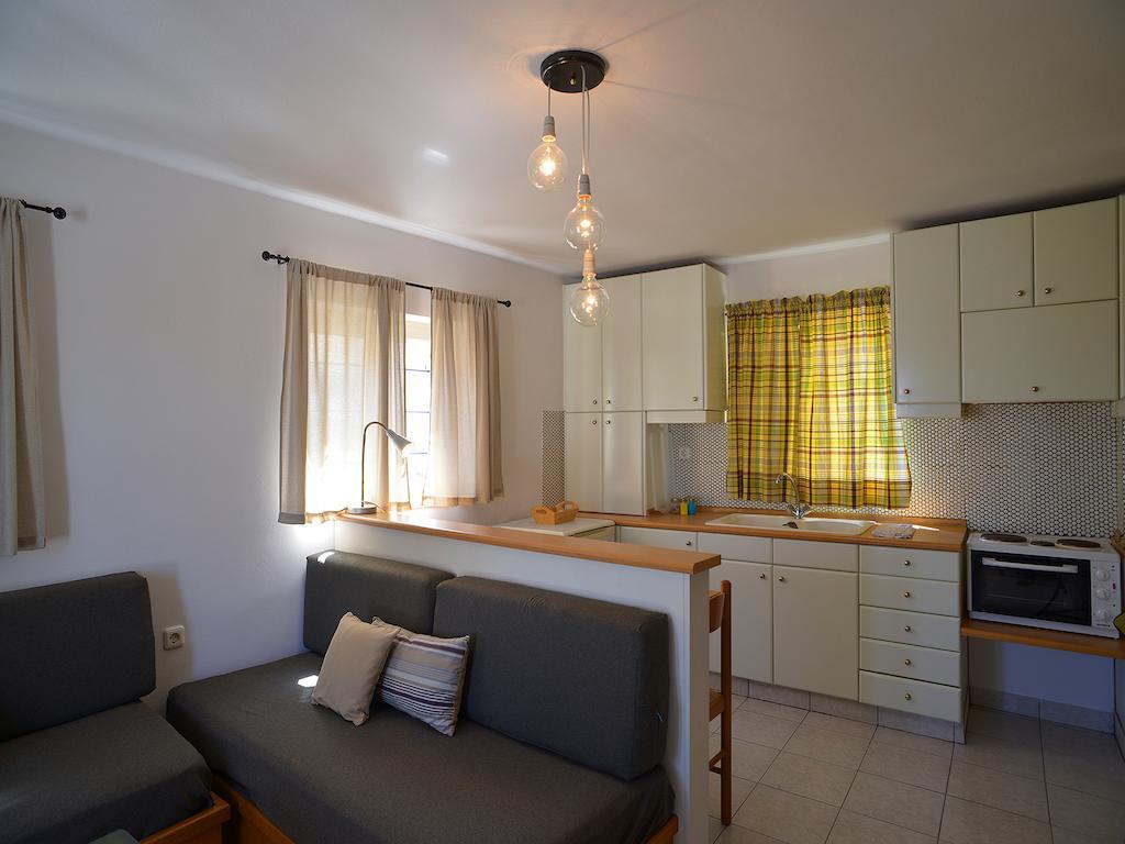 Granny'S House Apartment Palekastro Room photo